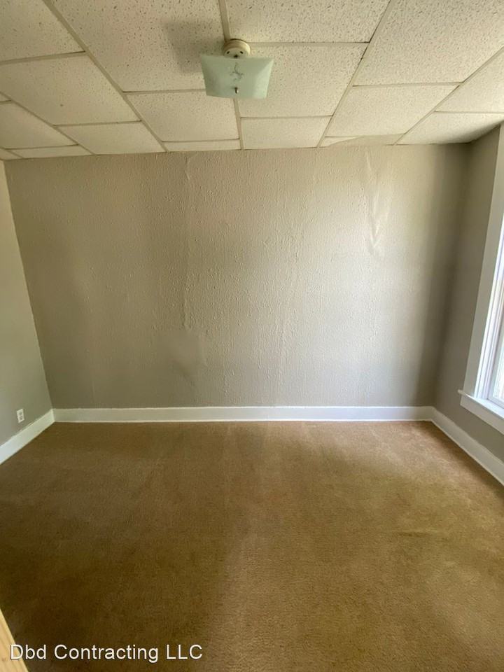 536 Madison St - Photo 3 of 8