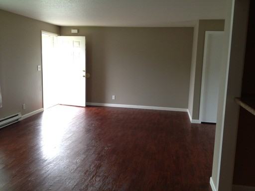 2634 Columbia Blvd - Photo 2 of 9
