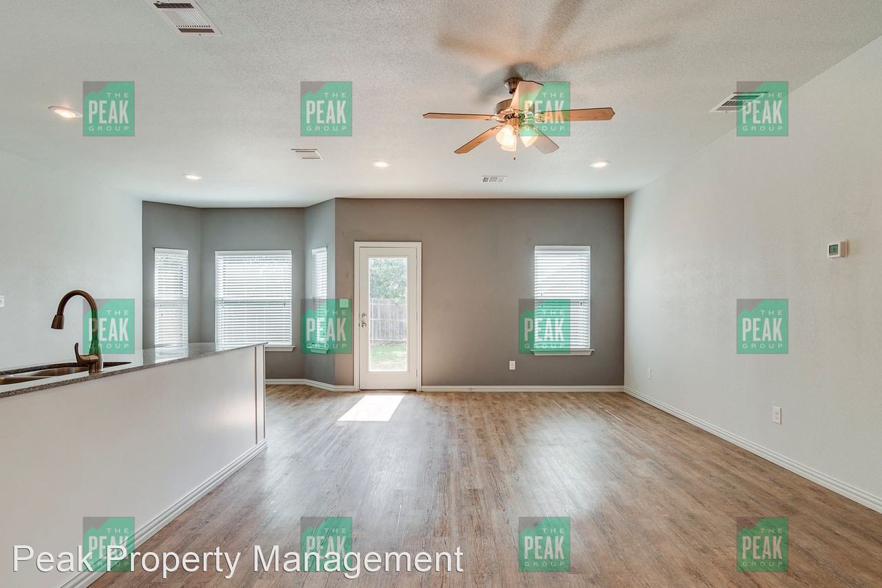 1555 Milam St - Photo 2 of 3