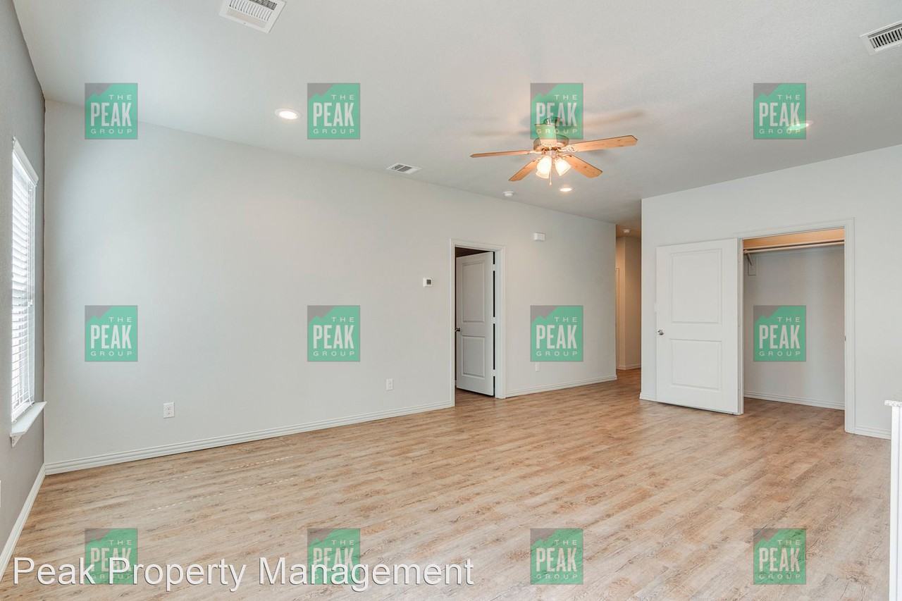 1555 Milam St - Photo 3 of 3