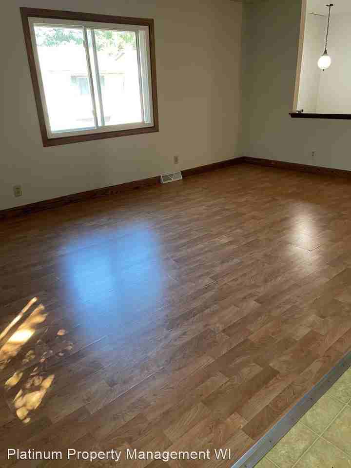 738 Ridgeland Ave - Photo 3 of 11