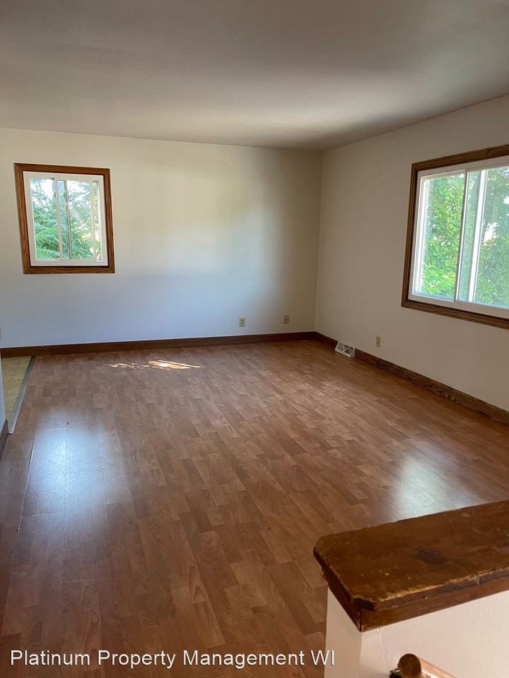 738 Ridgeland Ave - Photo 2 of 11