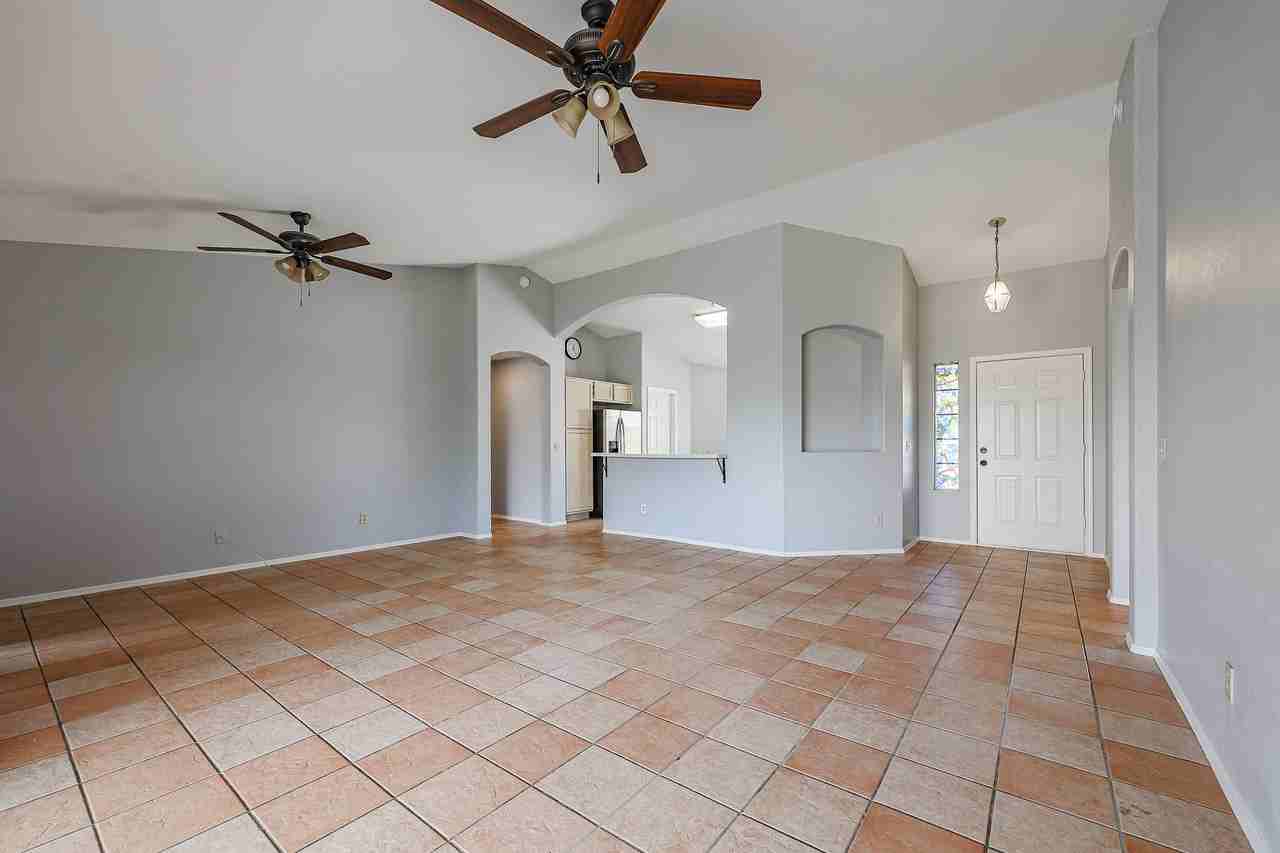 5515 E Farmdale Ave - Photo 6 of 48