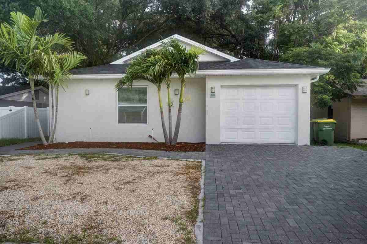 2303 Bahia Vista St - Photo 3 of 22