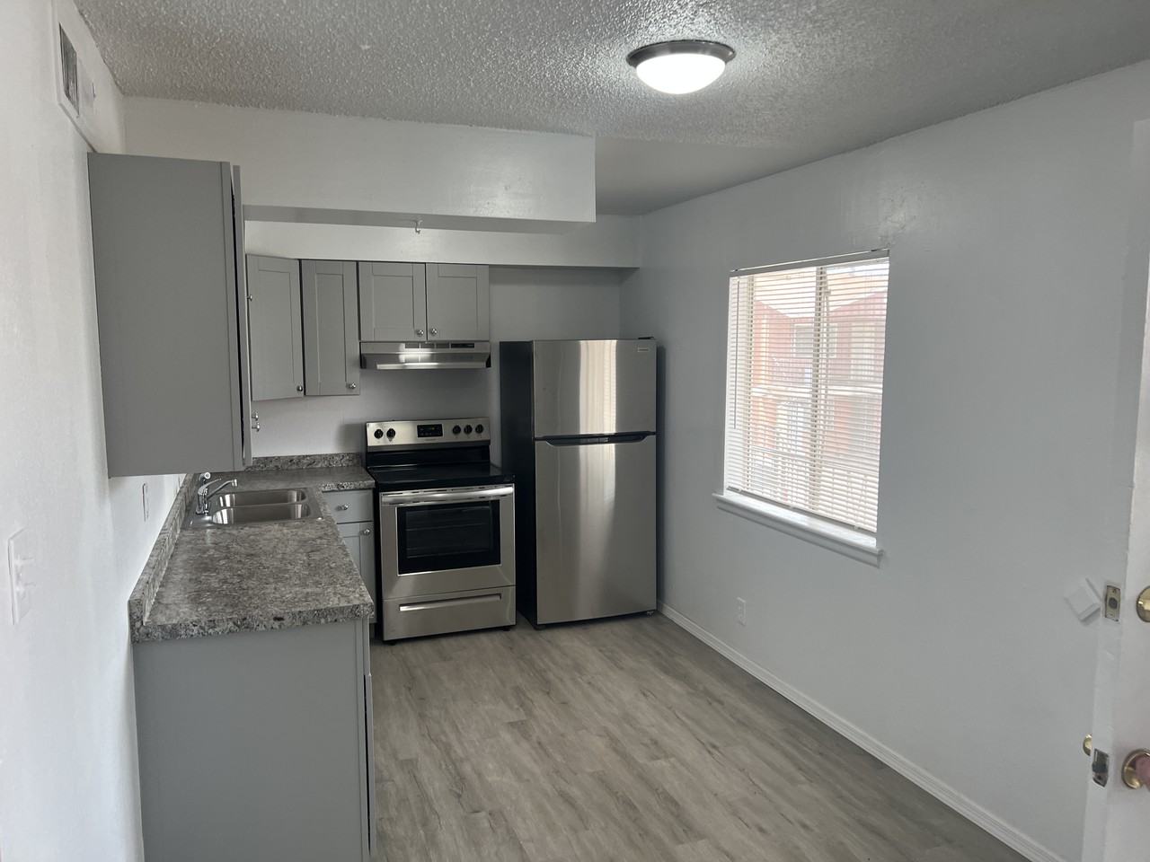225 Delamar Loop NW - Photo 2 of 10