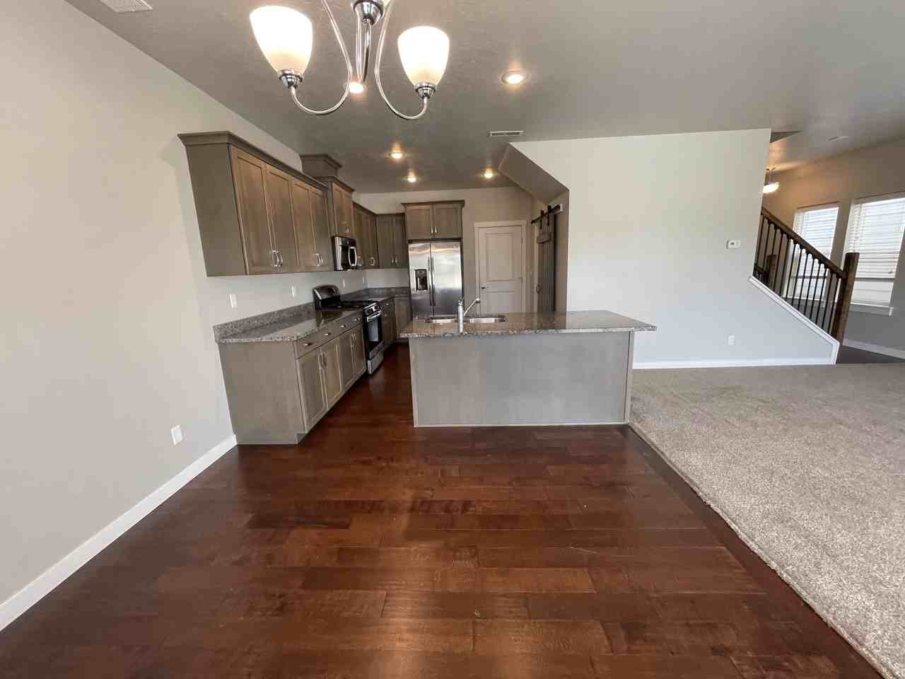 9127 W Tillamook Dr - Photo 2 of 23