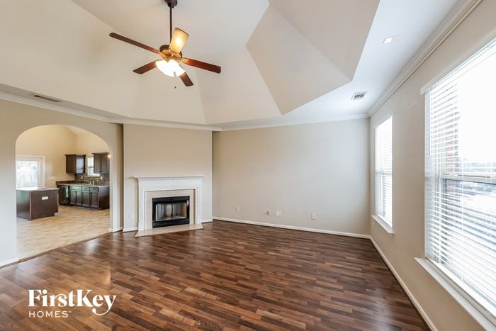 4371 Sierra Dr - Photo 3 of 15