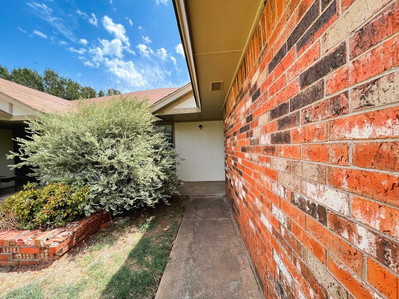 1318 Pennington Ave - Photo 2 of 25