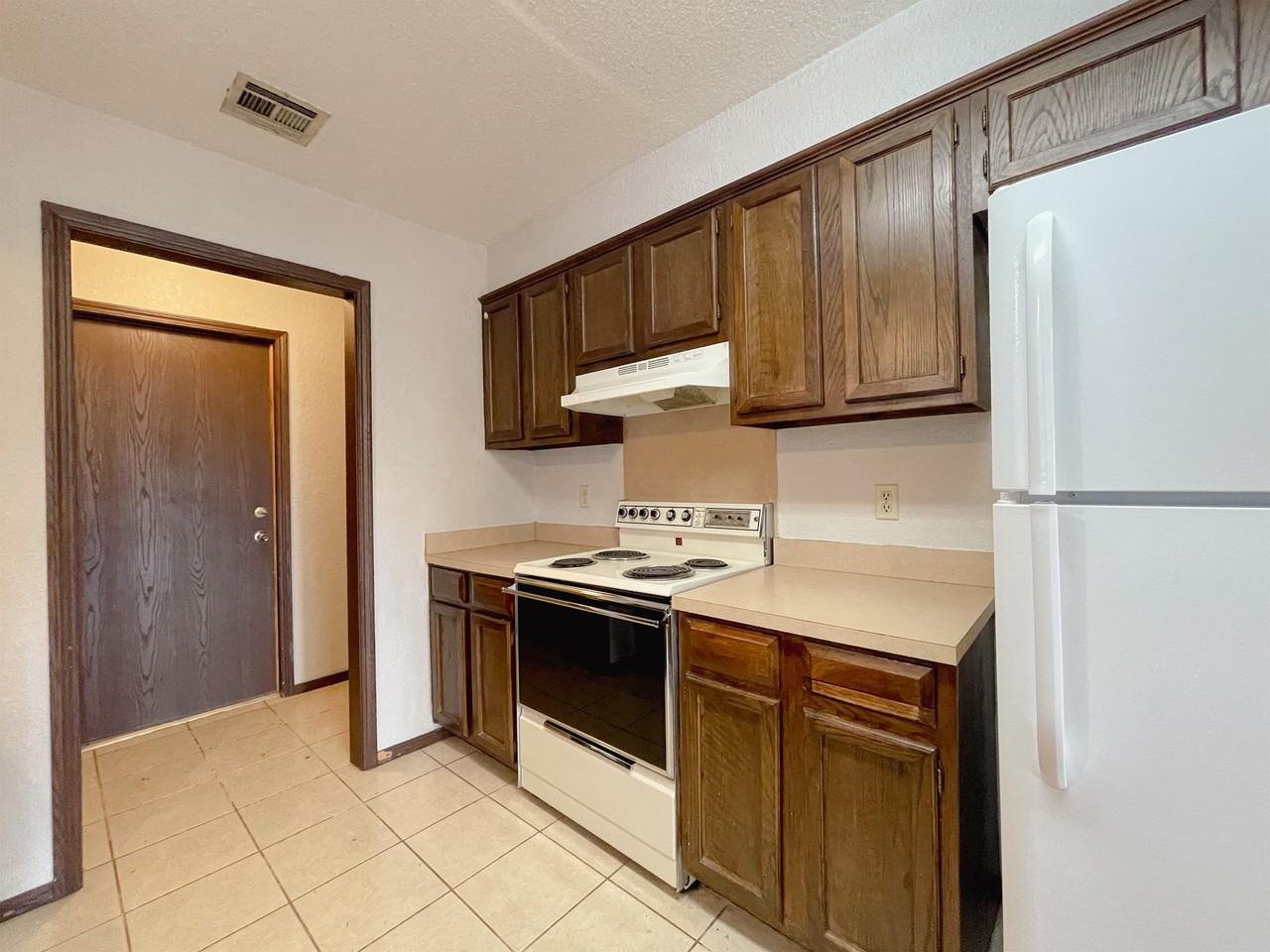 1318 Pennington Ave - Photo 7 of 25