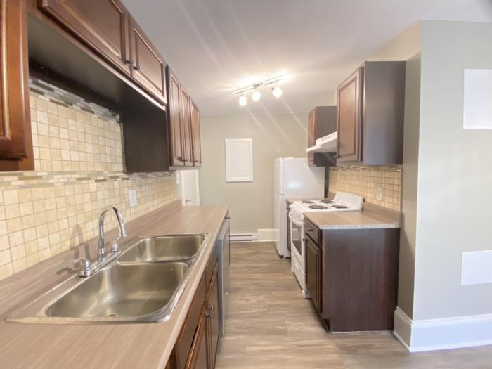 98 96-98 Main Street - 2 - Photo 3 of 17