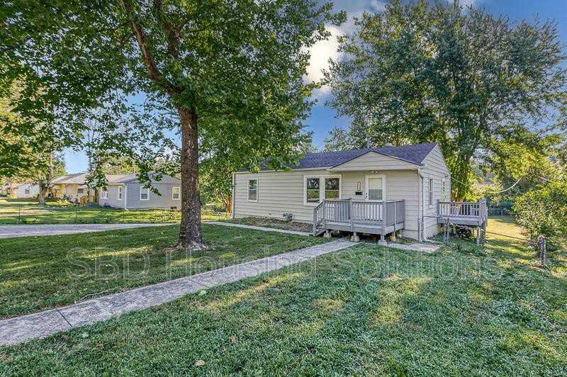 10507 Oakland Ave - Photo 2 of 37