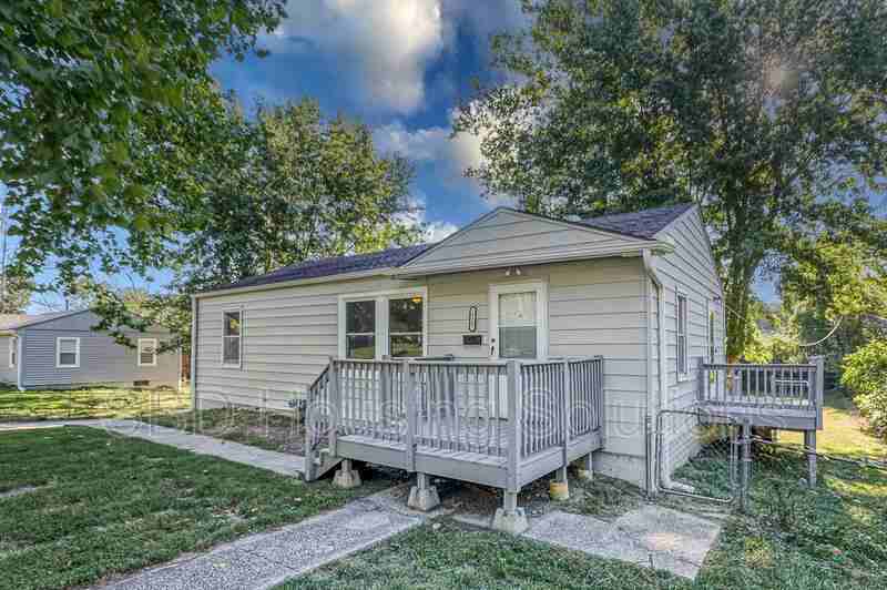 10507 Oakland Ave - Photo 3 of 37
