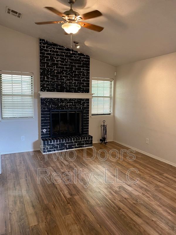 12303 Sw 14th St - Photo 3 of 25