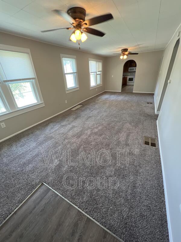 3414 Coffey St - Photo 3 of 10