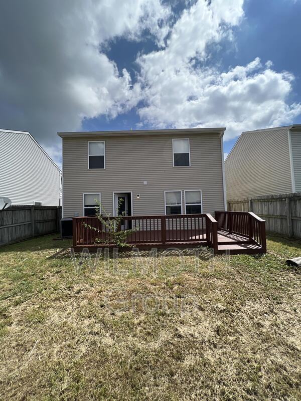 4520 Connaught East Dr - Photo 2 of 10