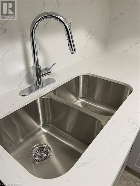 573 Mornington Avenue ##705 - Photo 3 of 18