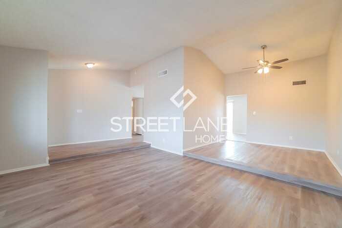 4014 W Saint John Rd - Photo 2 of 15