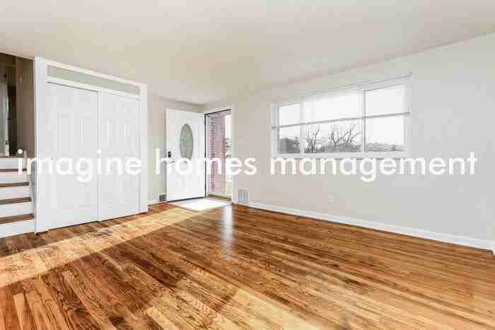 809 Londonderry Dr - Photo 3 of 18