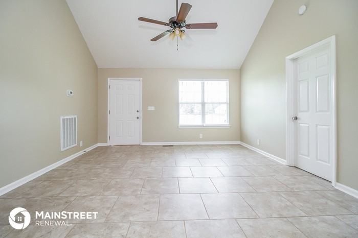 128 Langston Ct - Photo 2 of 15