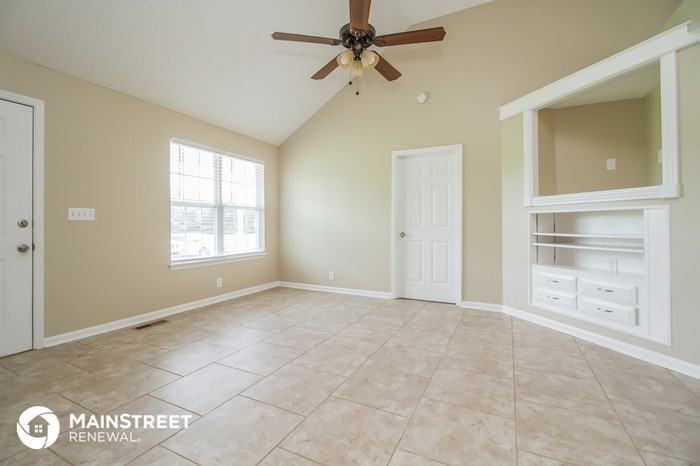 128 Langston Ct - Photo 3 of 15