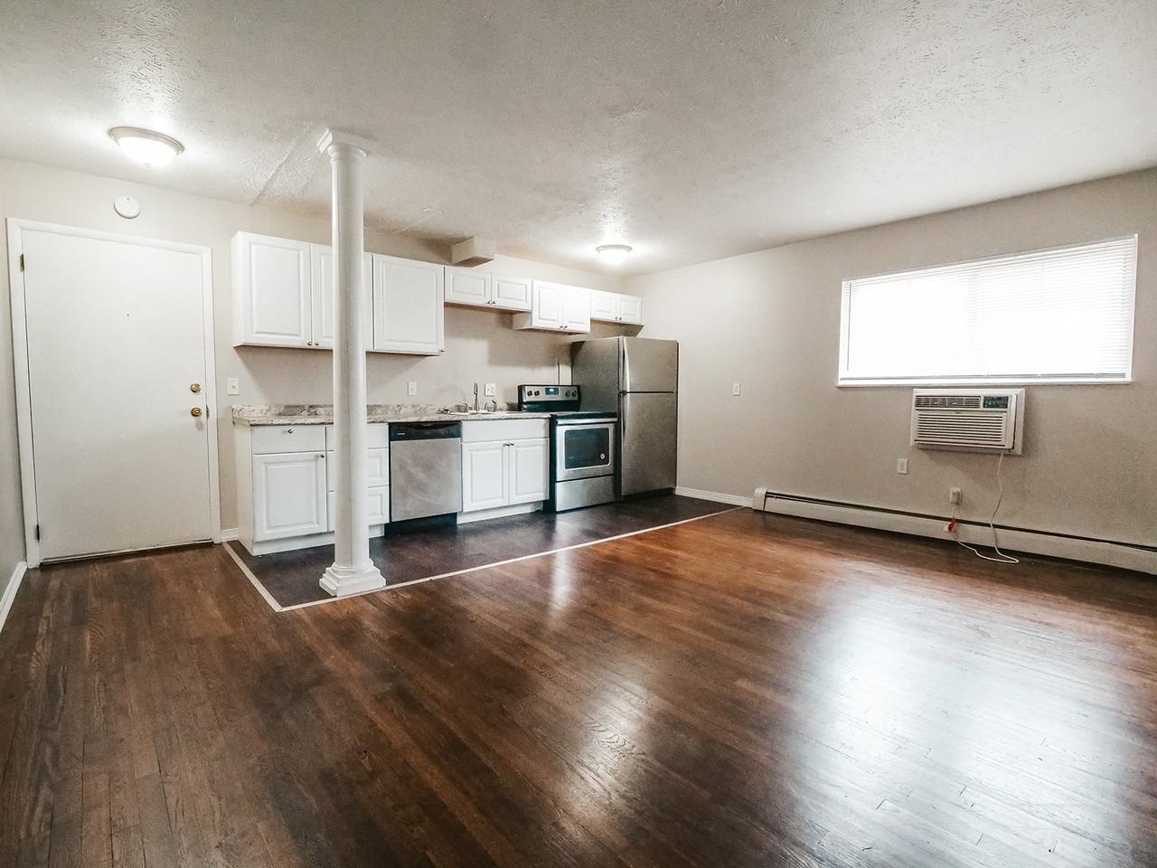 1956 Lexington Ave #23 - Photo 4 of 10