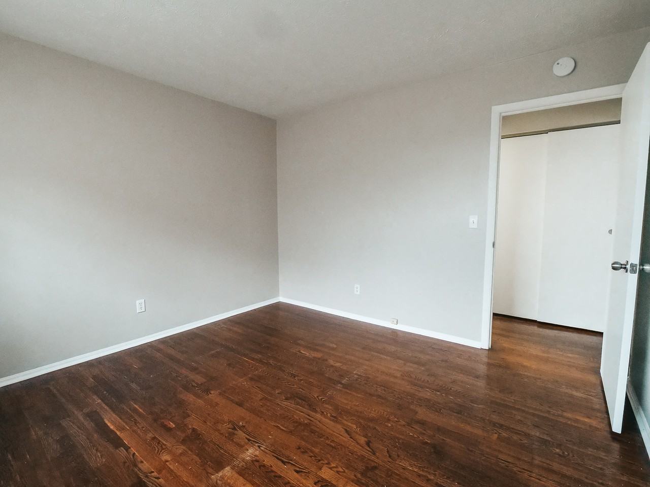 1956 Lexington Ave #23 - Photo 7 of 10