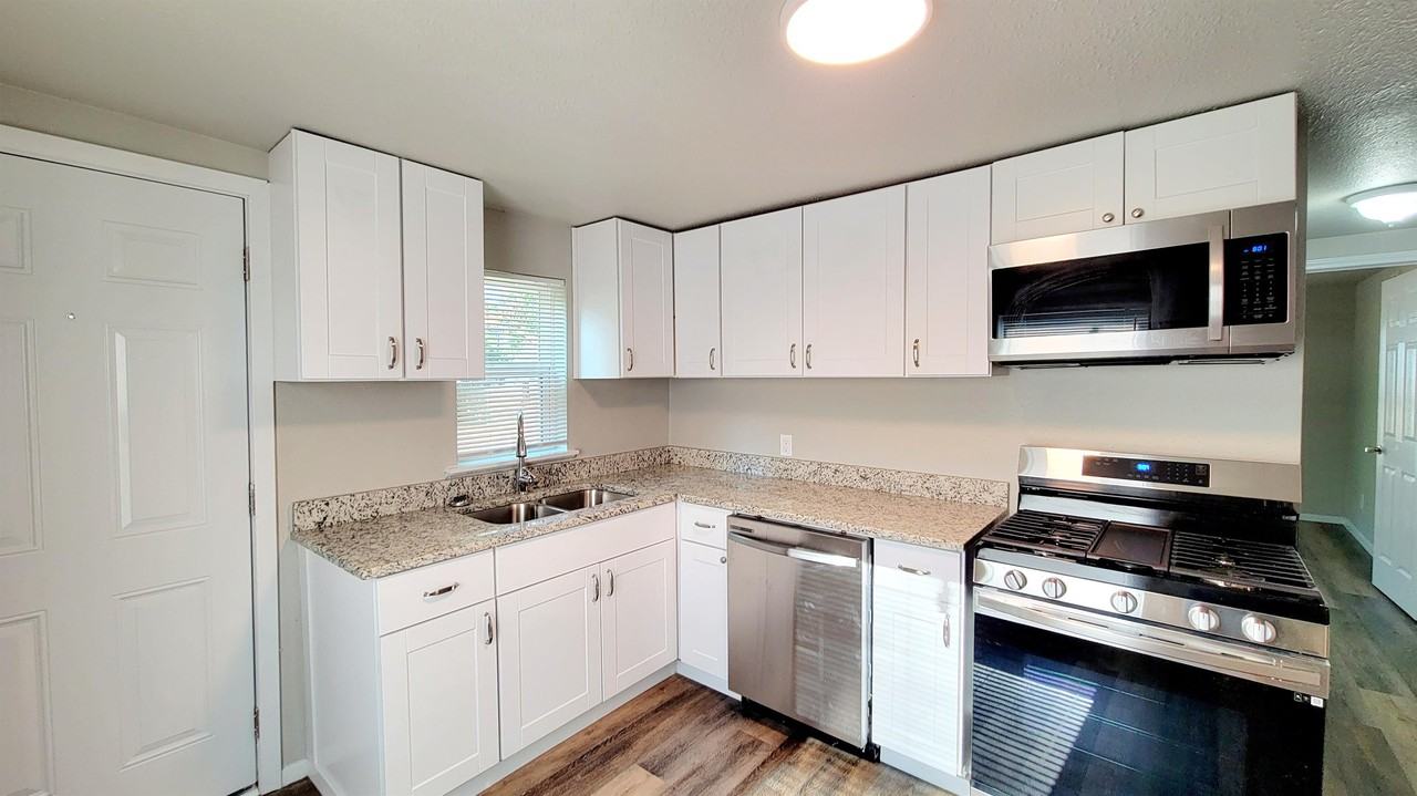 1221 STANFORD 1221 #1 - Photo 6 of 18