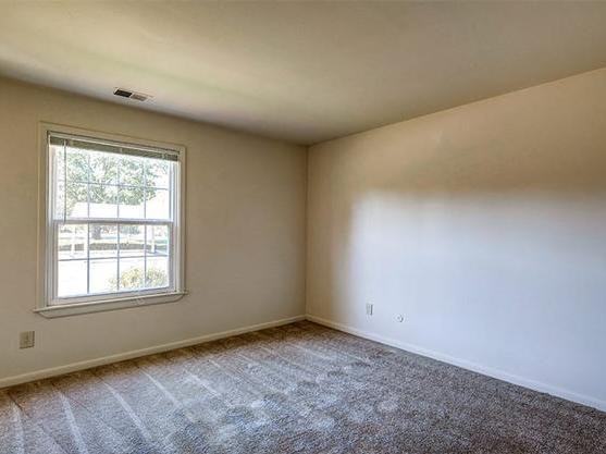 2350 Thornybrook Dr - Photo 2 of 19