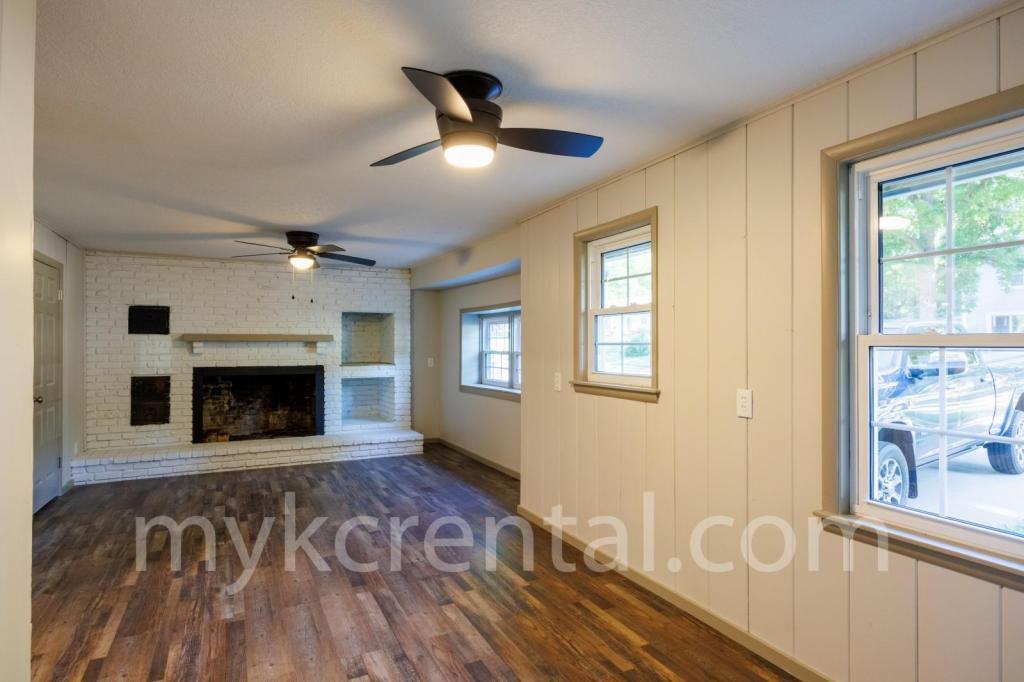 7915 W 59th Ter - Photo 6 of 22