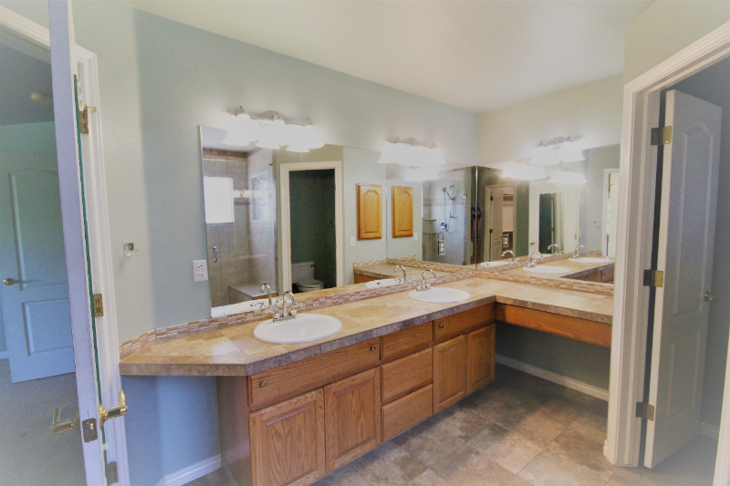 6236 Buchanan St - Photo 6 of 16