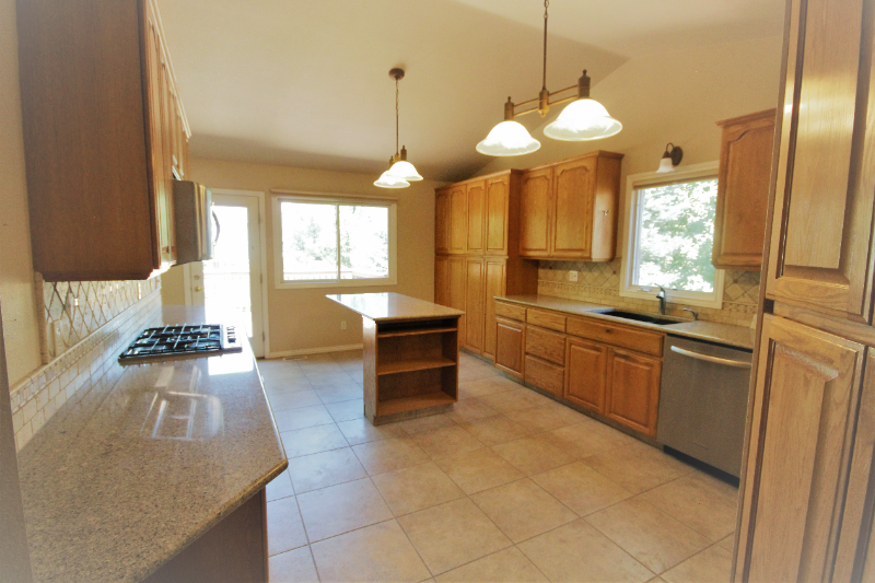 6236 Buchanan St - Photo 7 of 16