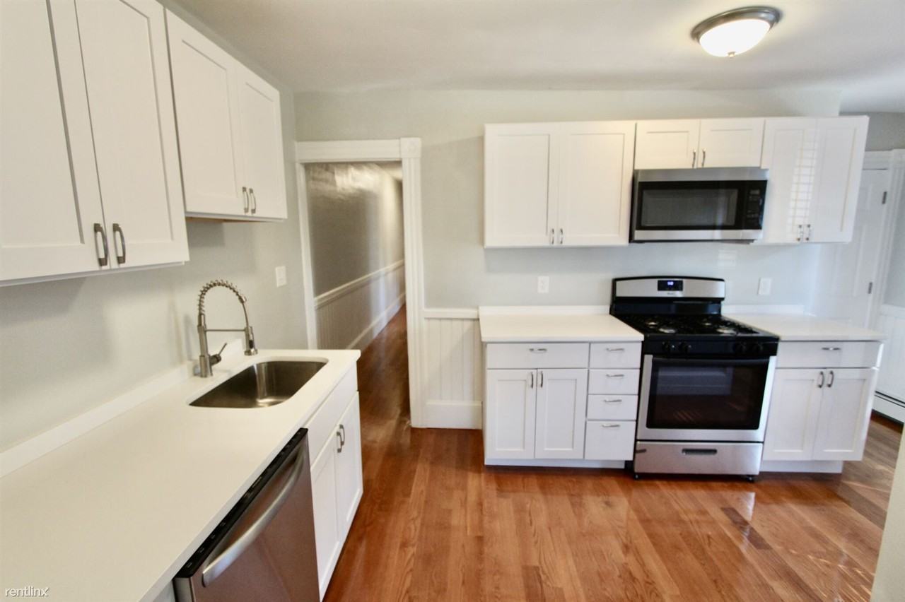 Cross Street Residences - Photo 3 of 9