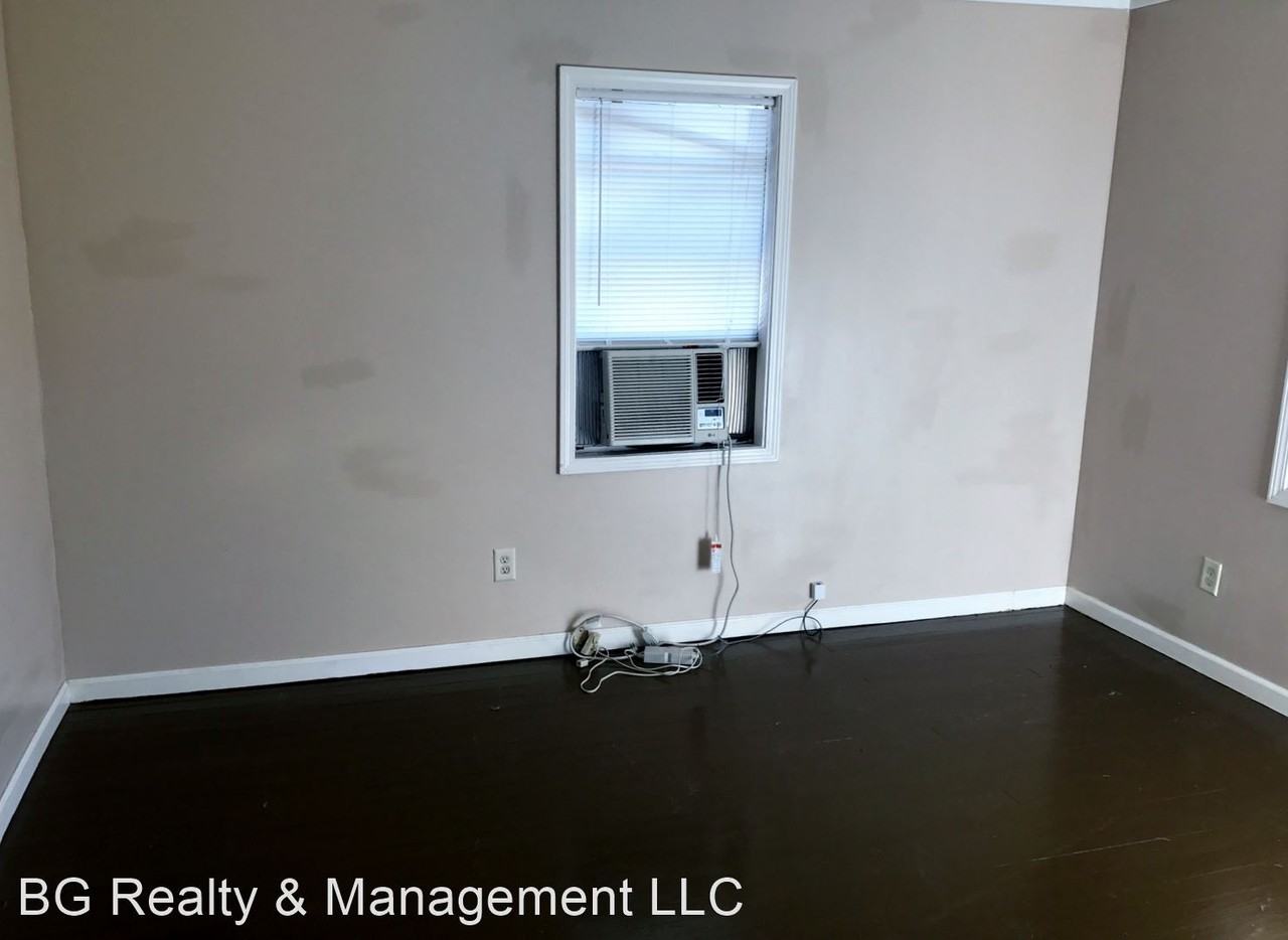 507 E Main St - Photo 2 of 12