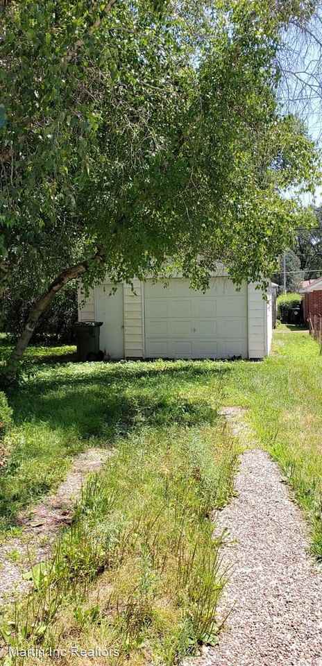 640 Boston Ave - Photo 3 of 16