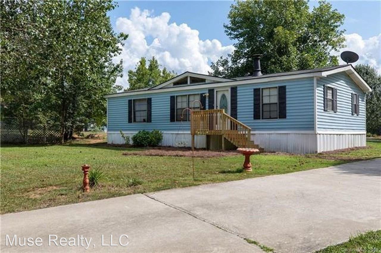 3979 Berryhill Rd - Photo 2 of 6