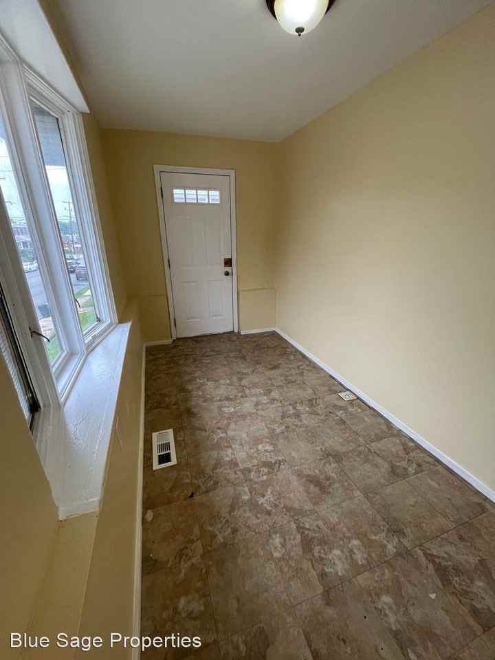 130 Macdade Blvd - Photo 2 of 16