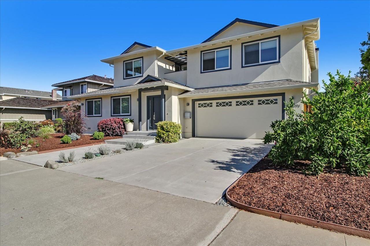 20071 Suisun Dr - Photo 3 of 50