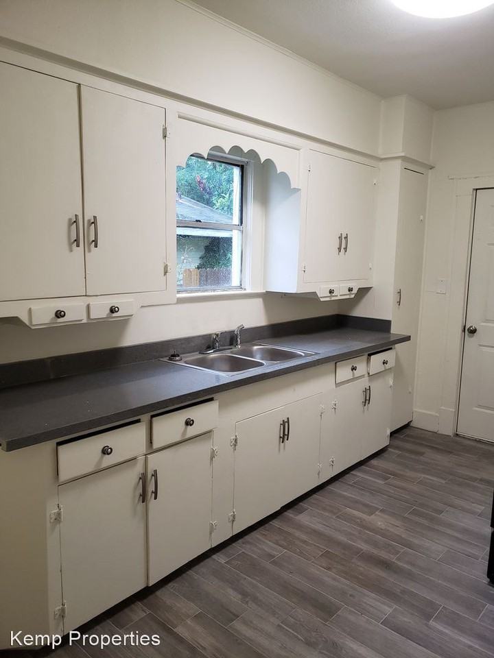 2416 Avenue A - Photo 3 of 34