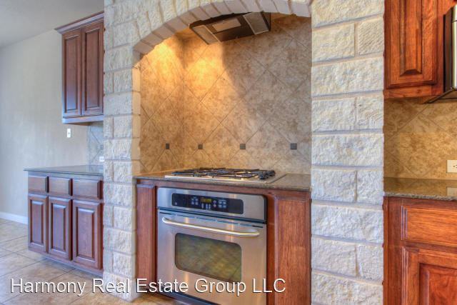321 Limestone Trl - Photo 3 of 31