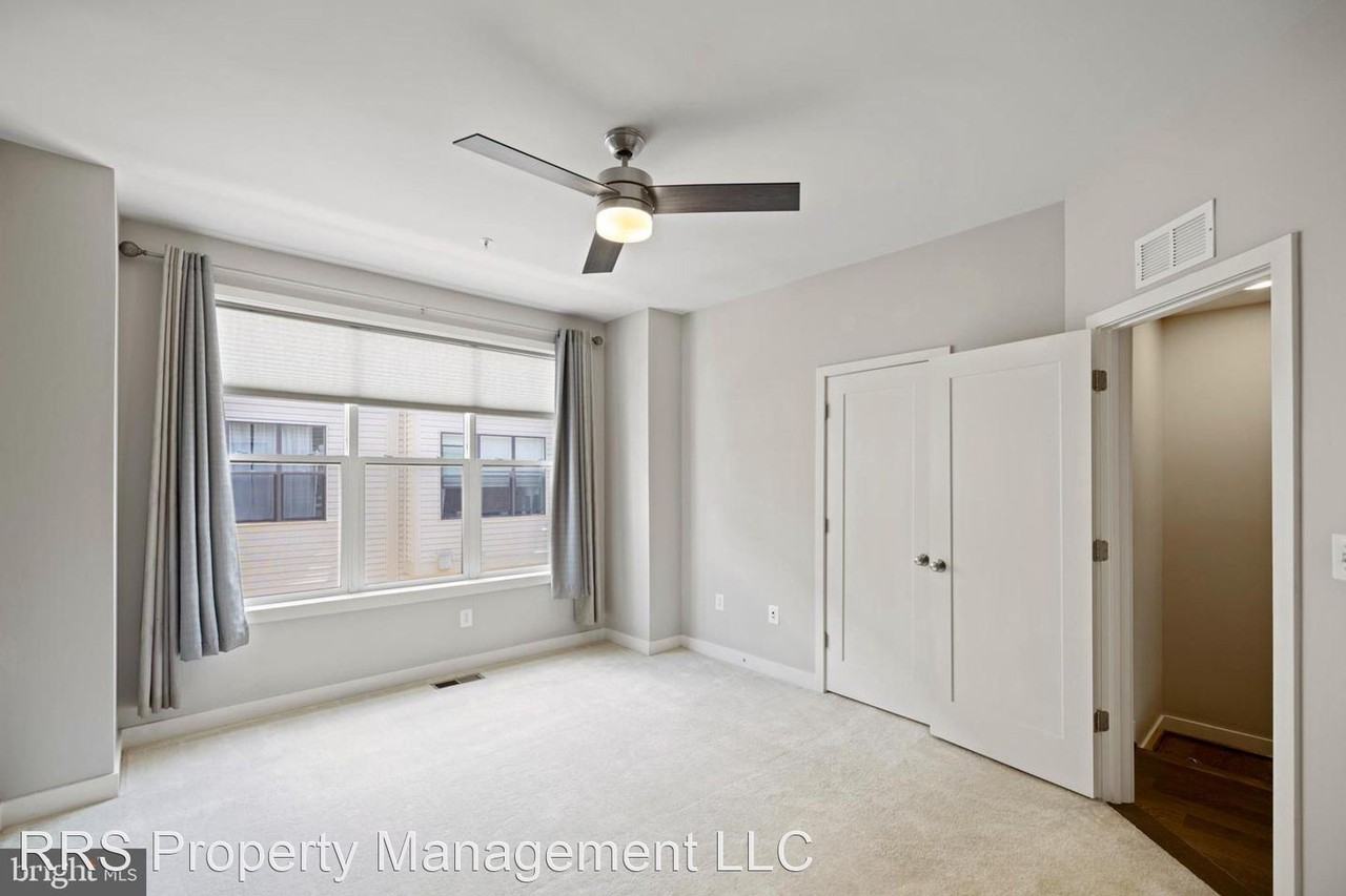 16329 Columbus Ave - Photo 3 of 4