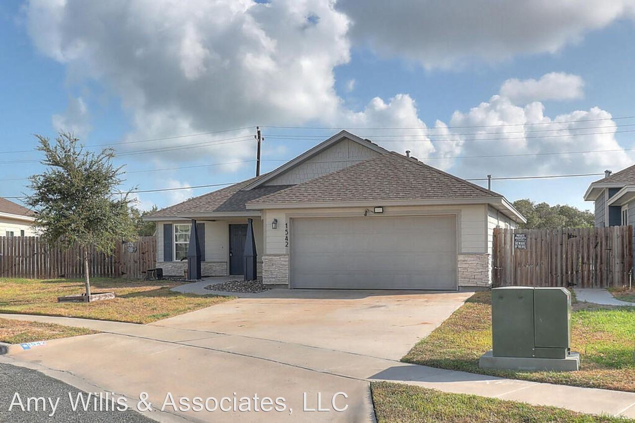 1542 Oak Hill Dr - Photo 3 of 50