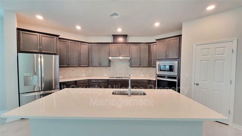 28575 Cozy Creek Dr - Photo 2 of 8