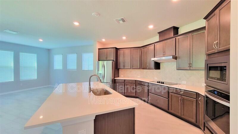 28575 Cozy Creek Dr - Photo 3 of 8