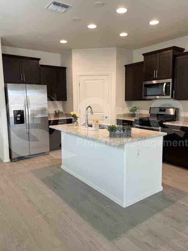 7005 W Inkwood Ln - Photo 3 of 25