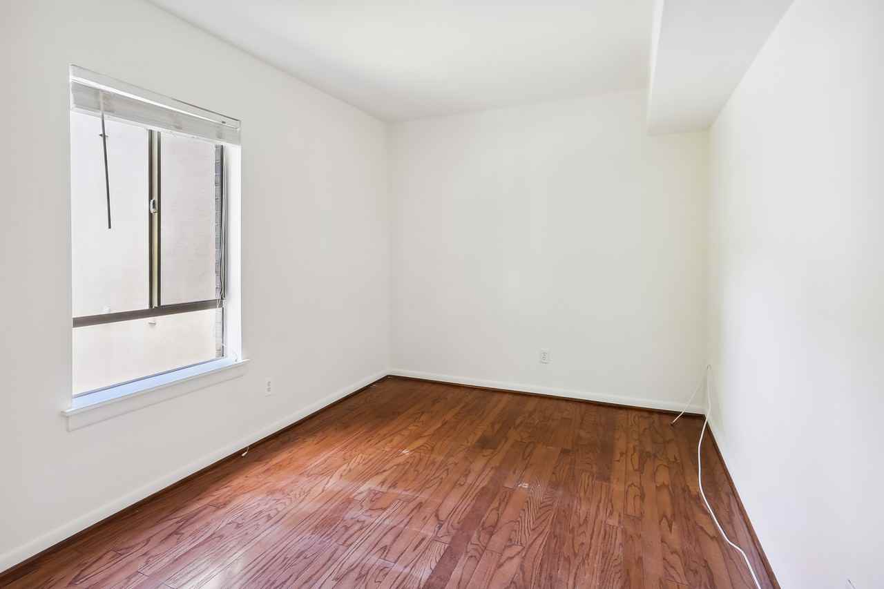 2255 Castle Rock Sq #21C - Photo 7 of 30