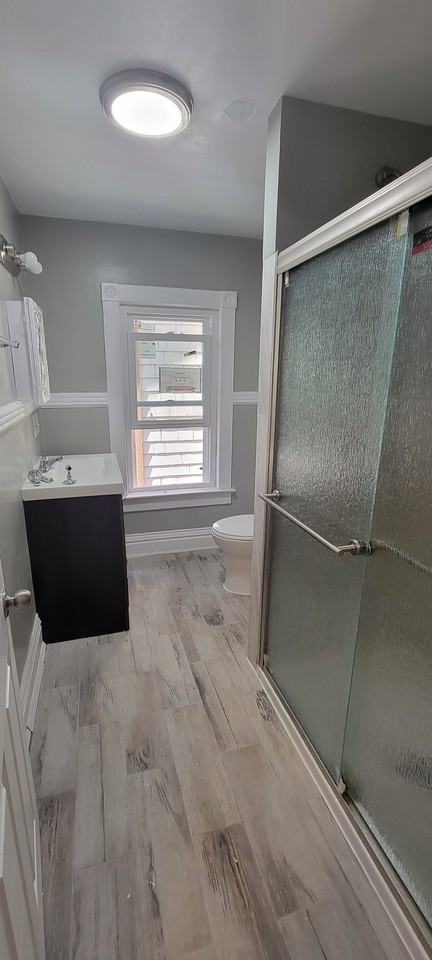 1042 N Clarkson St - Photo 4 of 11