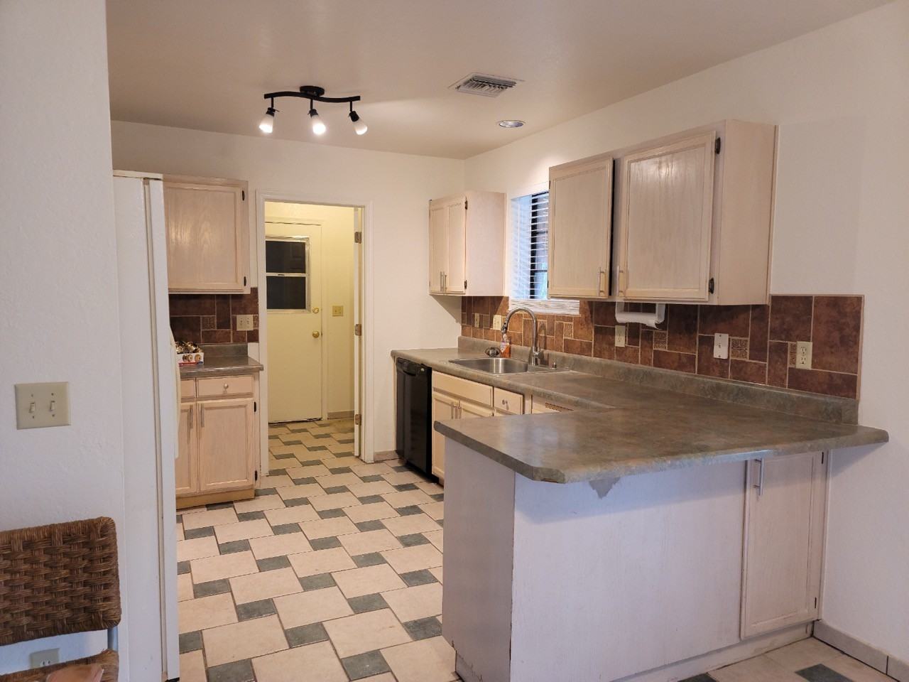 1191 Calle Chaparral - Photo 3 of 19