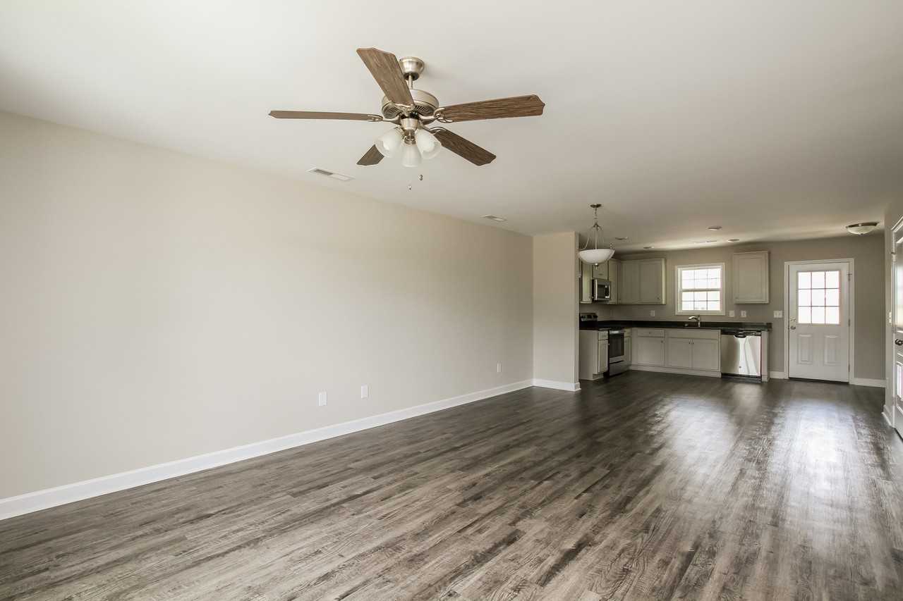 130 Rowan Ave - Photo 4 of 15