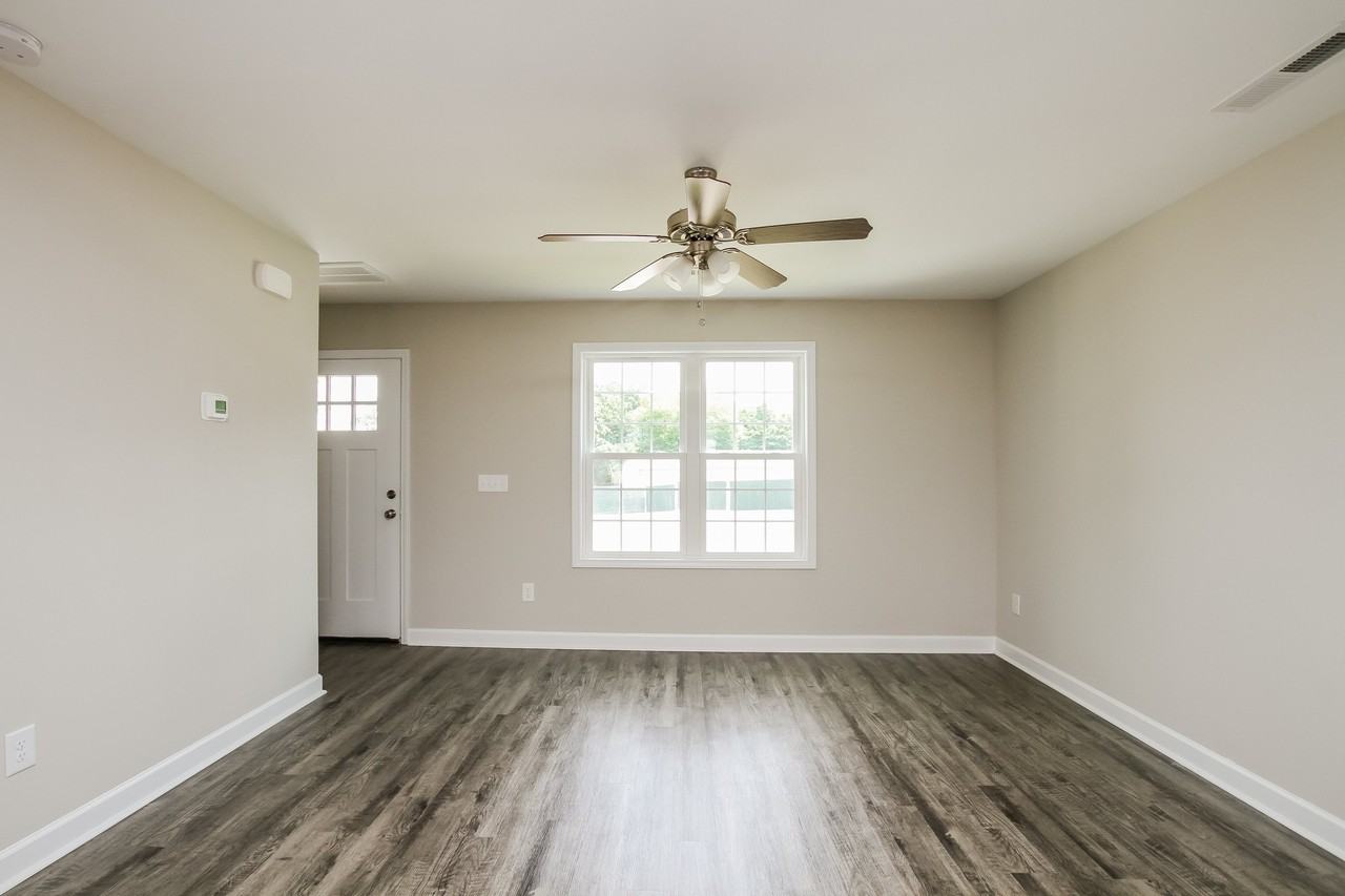 116 Rowan Gq St - Photo 2 of 15