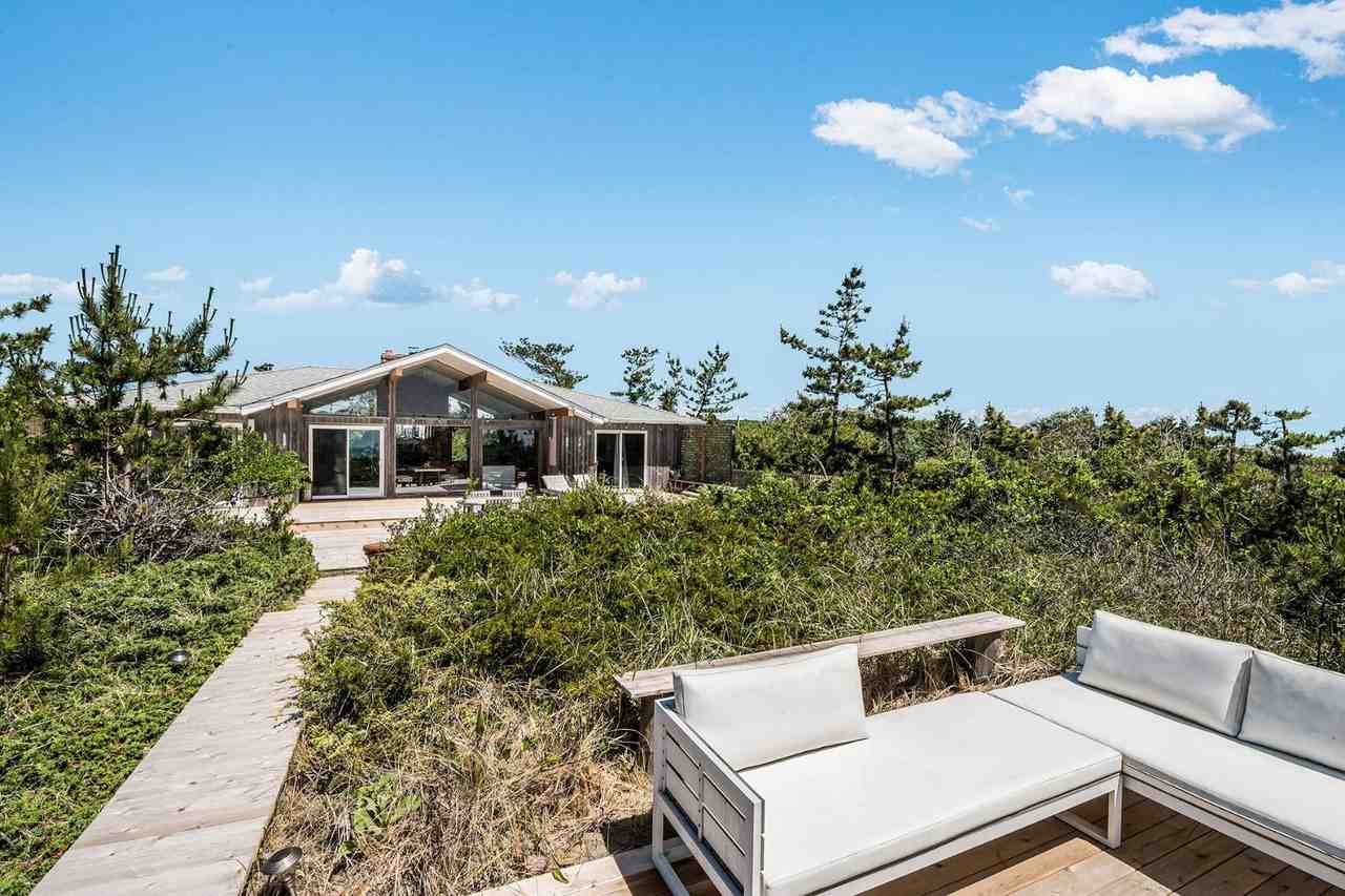 323 Marine Blvd - Photo 2 of 19